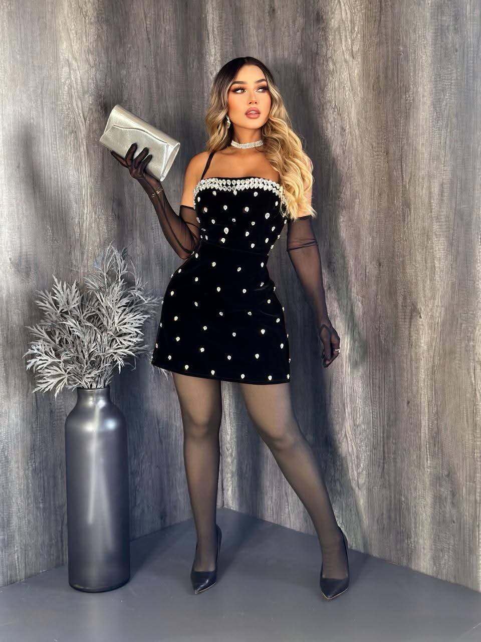 Vestido Mini Negro con Perlas