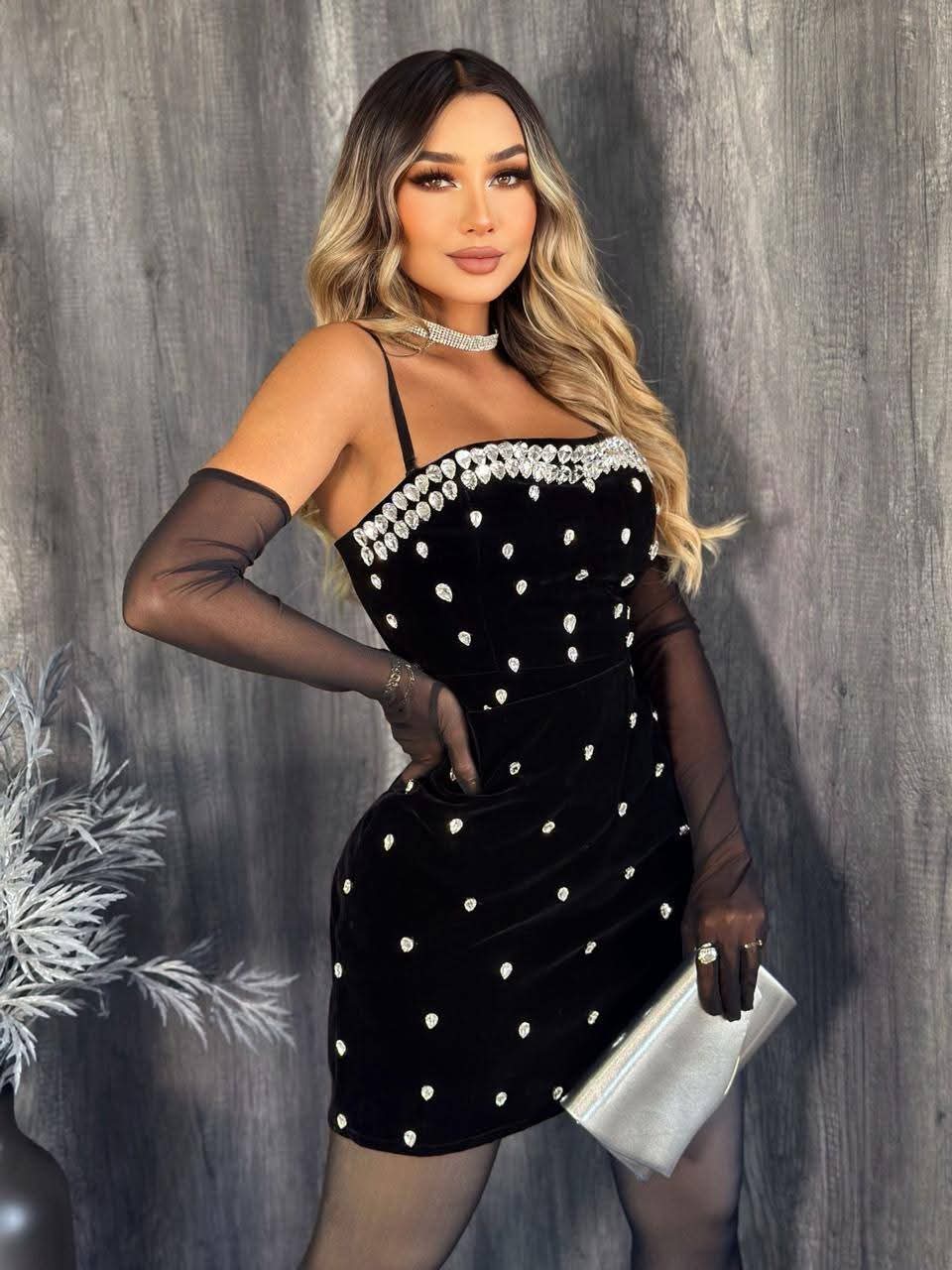 Vestido Mini Negro con Perlas