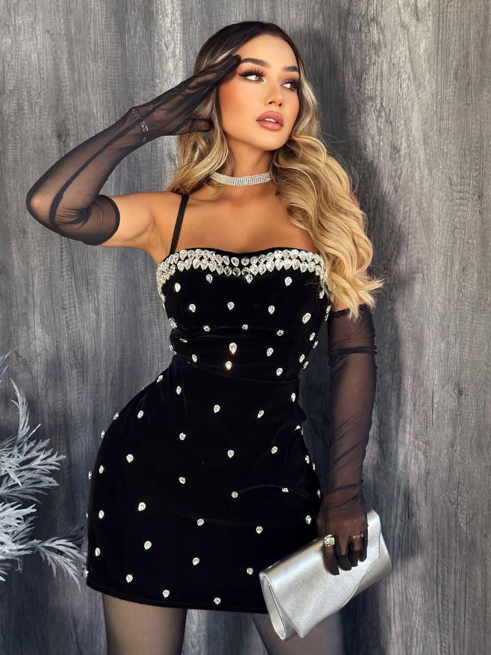 Vestido Mini Negro con Perlas